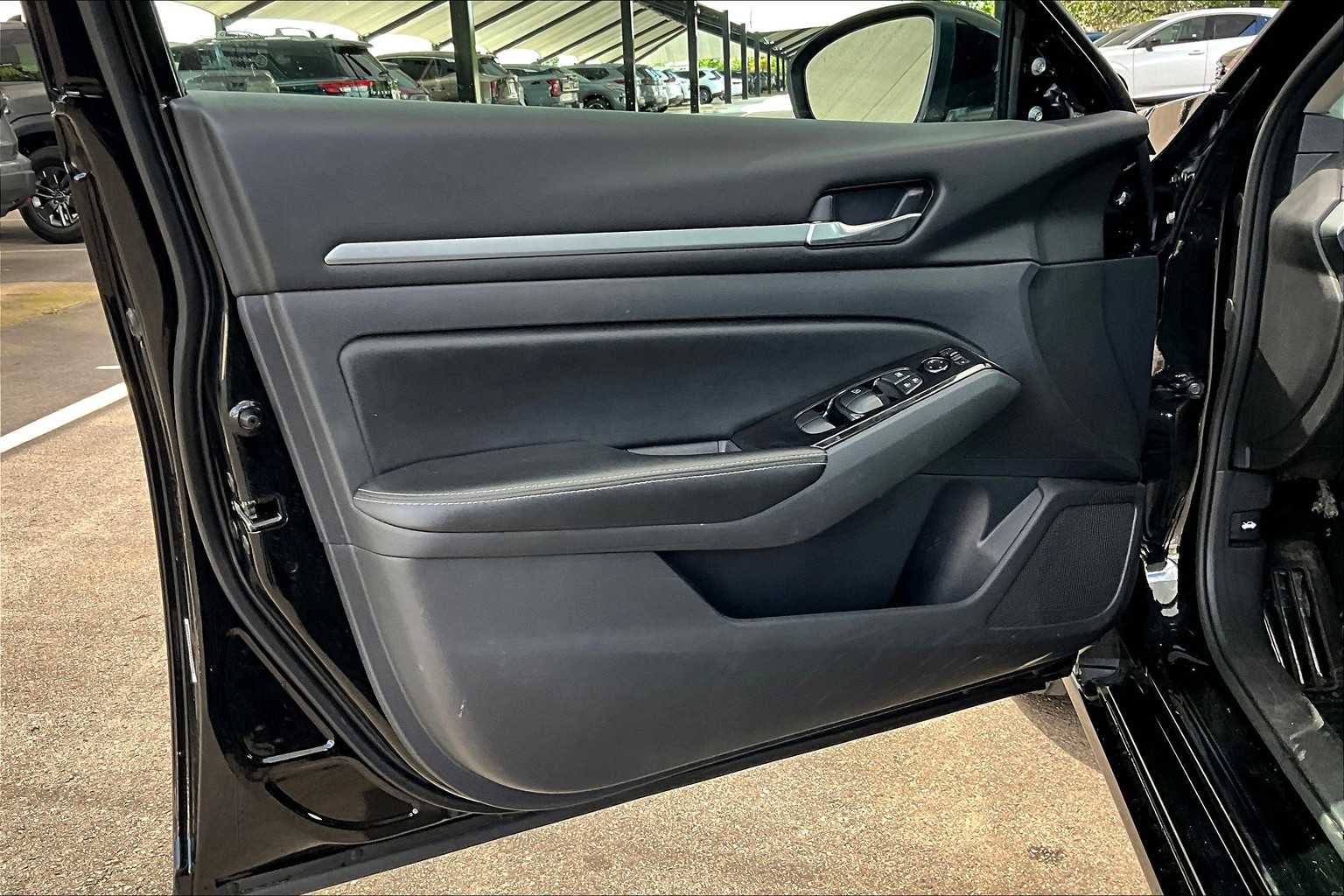 2023 Nissan Altima 2.5 SV photo 15