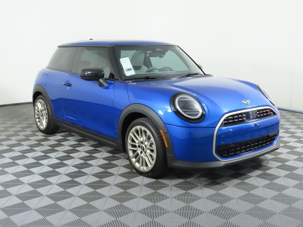 2025 Mini Cooper 2 Door Hardtop Iconic photo 2