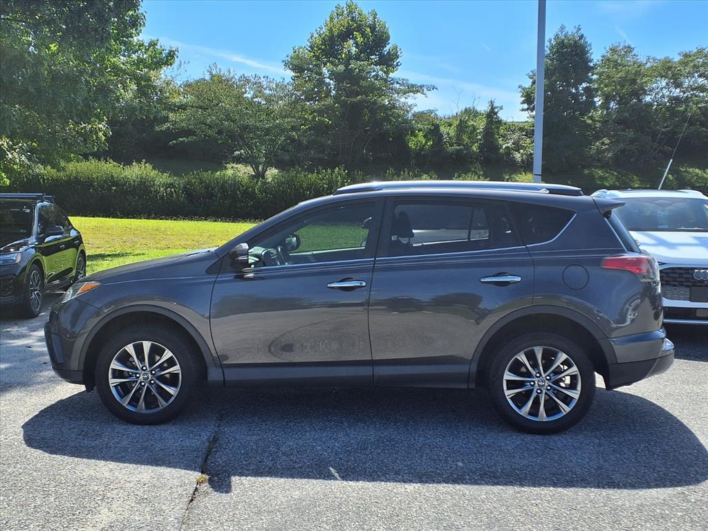 2018 Toyota RAV4 Limited photo 5