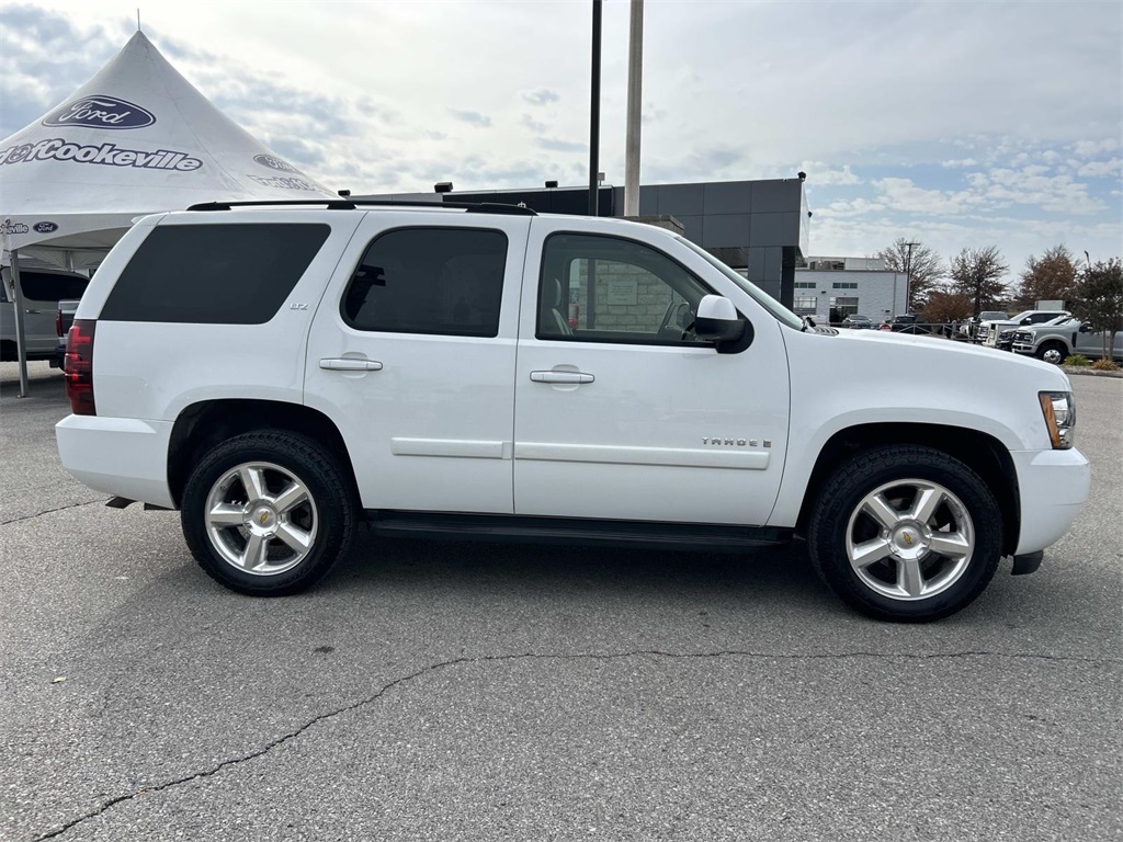 2007 Chevrolet Tahoe LTZ photo 3