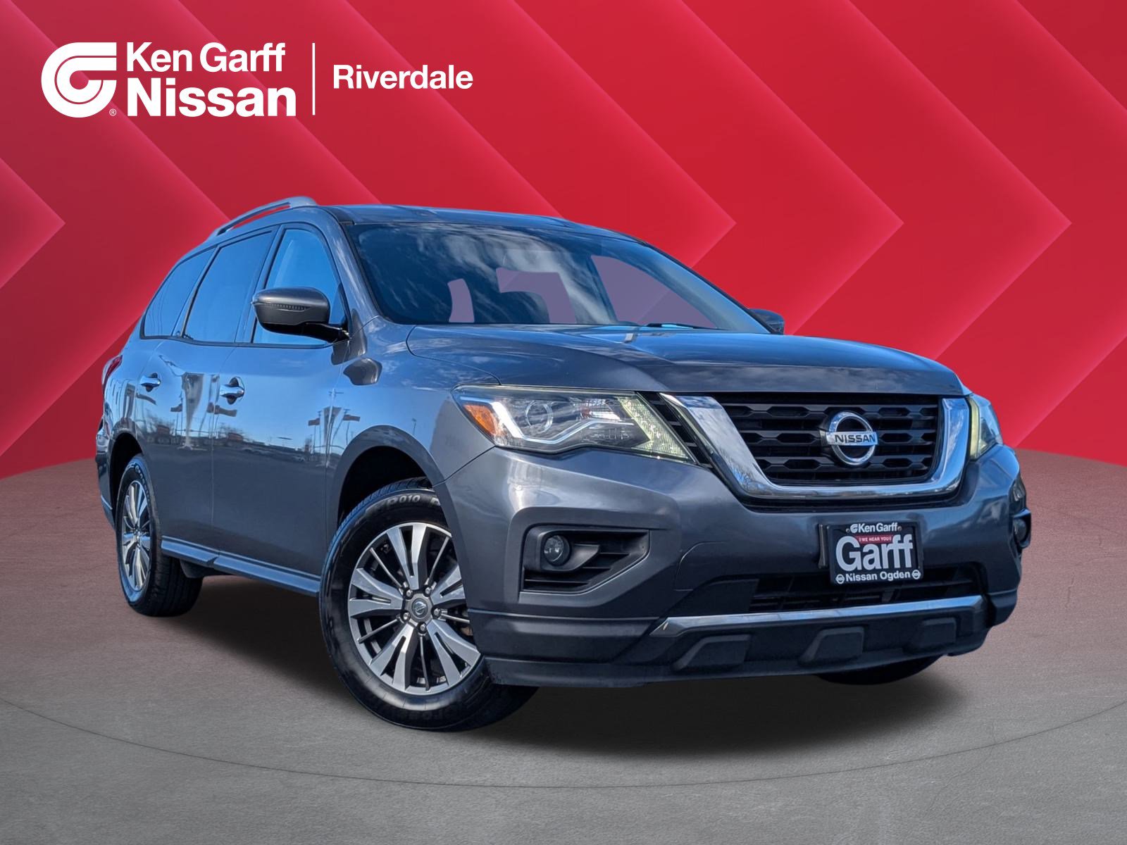2017 Nissan Pathfinder SV