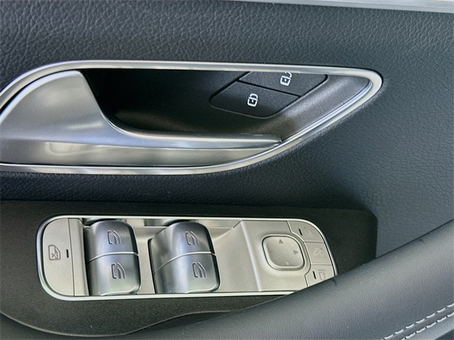 2025 Mercedes Benz GLE AMG 53 photo 17