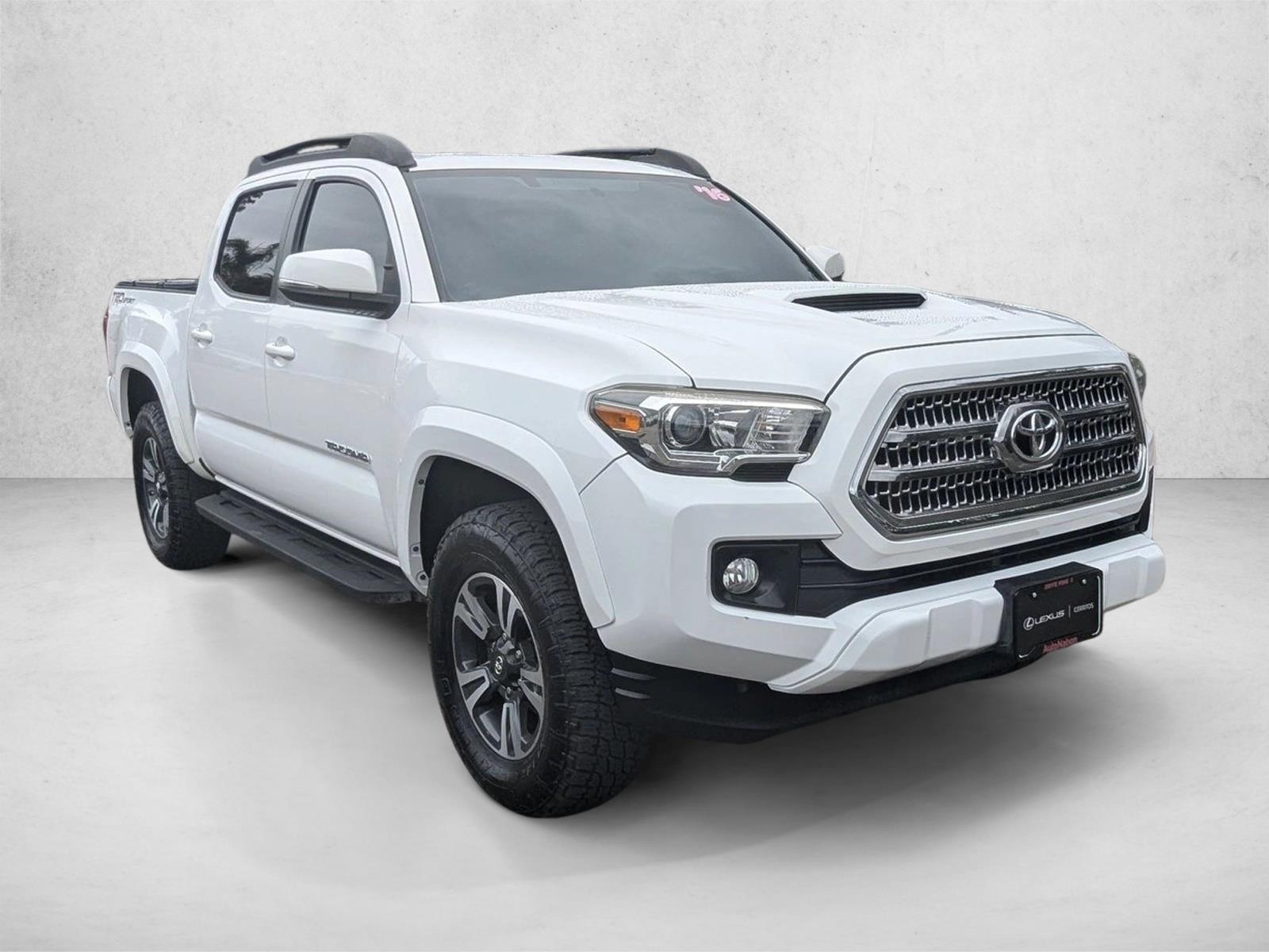 2016 Toyota Tacoma SR5 TRD Sport photo 3