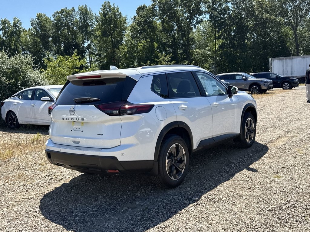 2026 Nissan Rogue SV photo 2