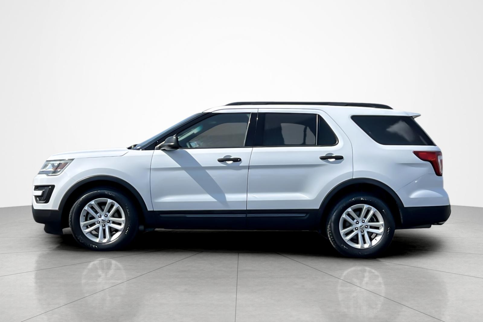 Used 2016 Ford Explorer Base with VIN 1FM5K7B8XGGB12653 for sale in Carson, CA