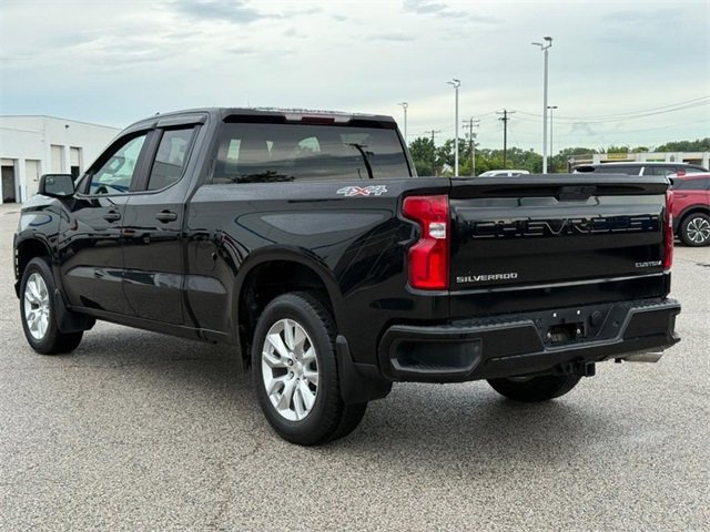 2020 Chevrolet Silverado 1500 Custom photo 3