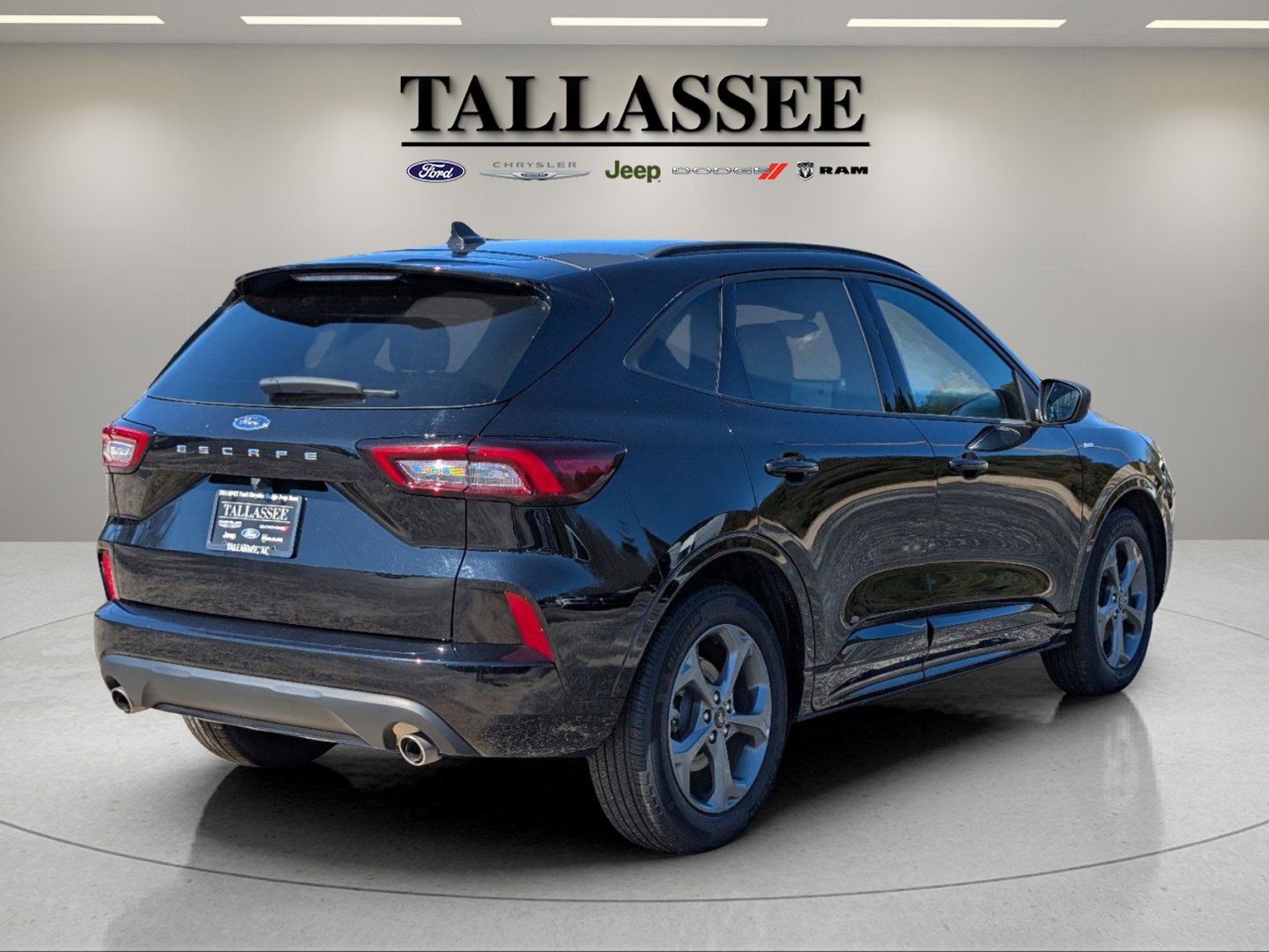2024 Ford Escape ST-Line photo 5