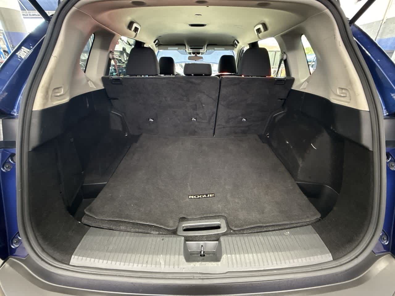 2023 Nissan Rogue SV photo 23