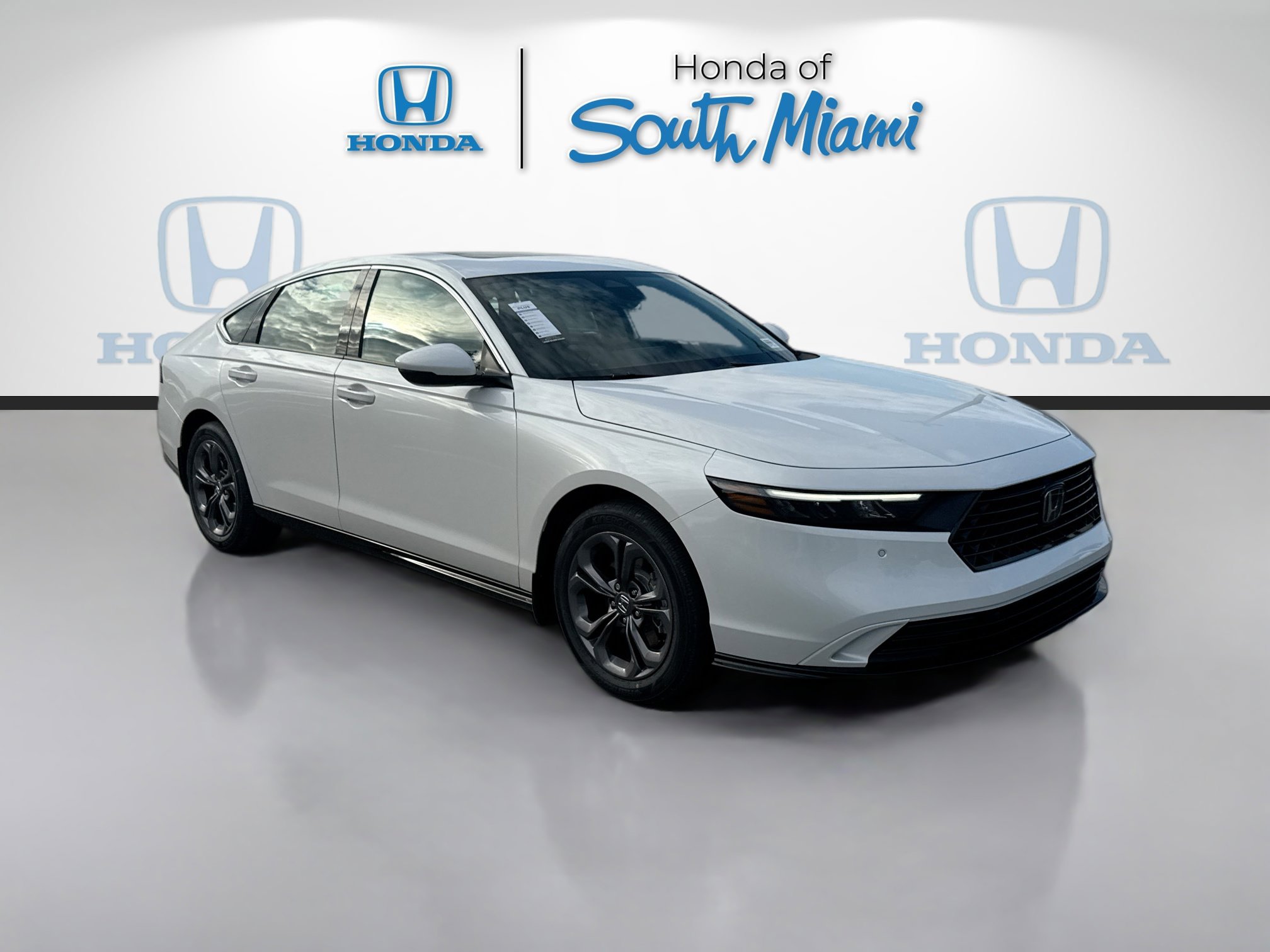 2025 Honda Accord Hybrid EX-L's photo
