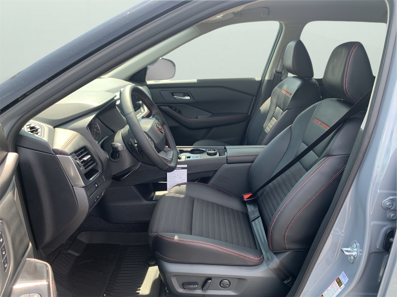 2026 Nissan Rogue SV photo 13