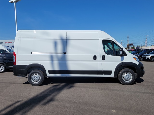 2024 Ram ProMaster 2500 photo 2