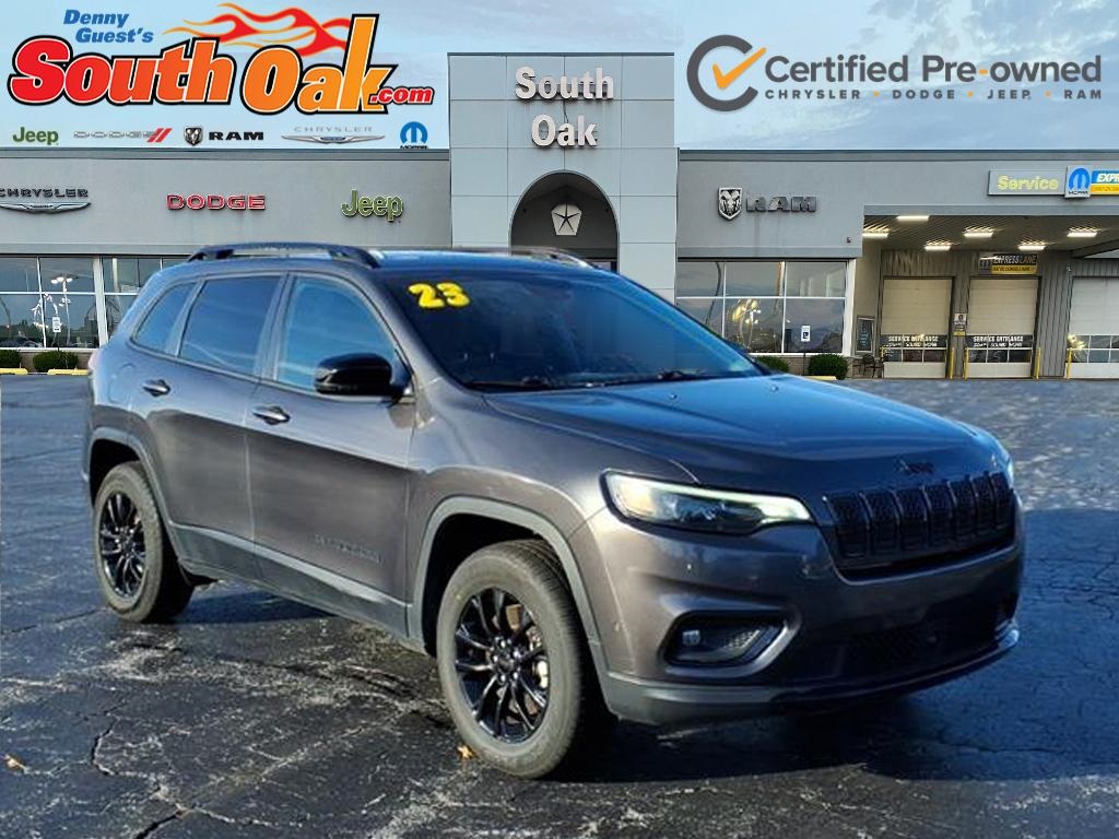 2023 Jeep Cherokee Altitude Lux's photo