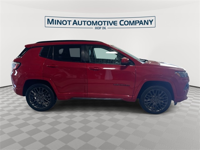 2023 Jeep Compass Limited photo 9