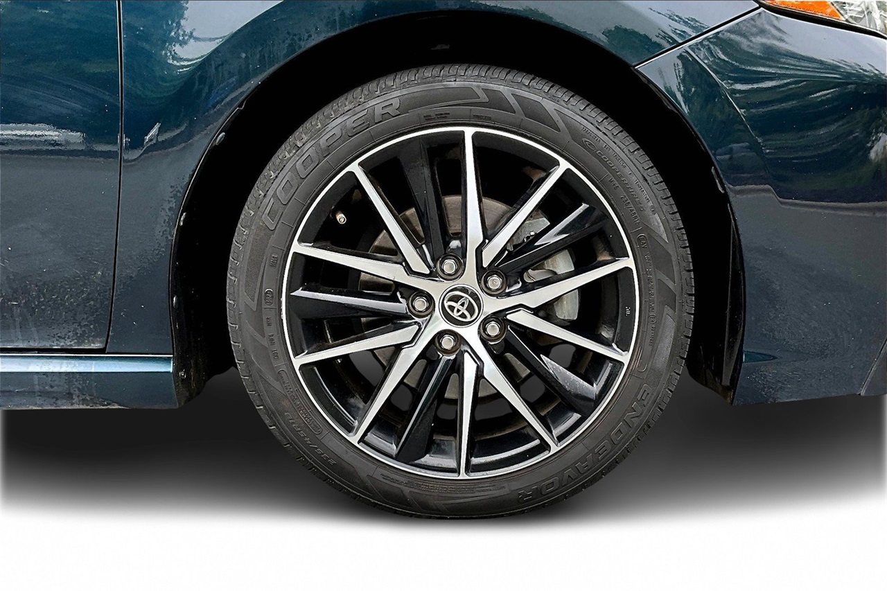 2021 Toyota Camry SE photo 24