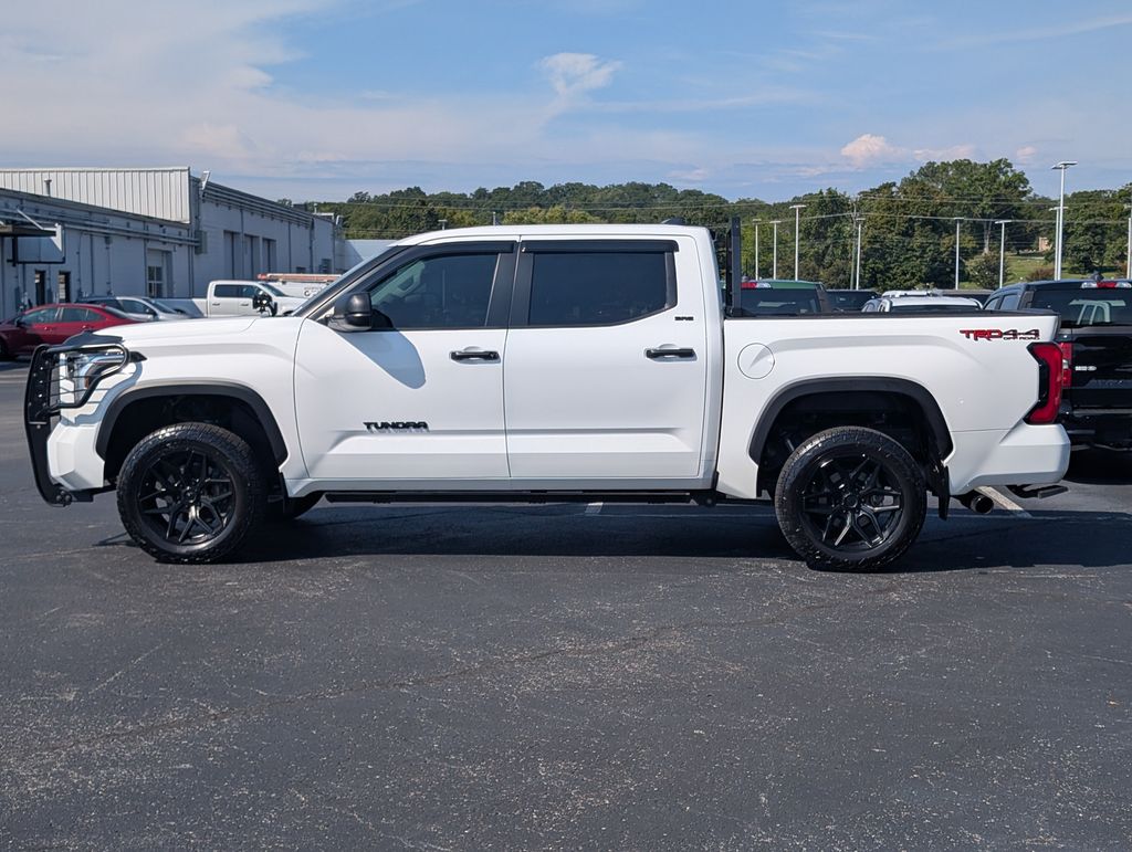 2024 Toyota Tundra SR5 photo 3