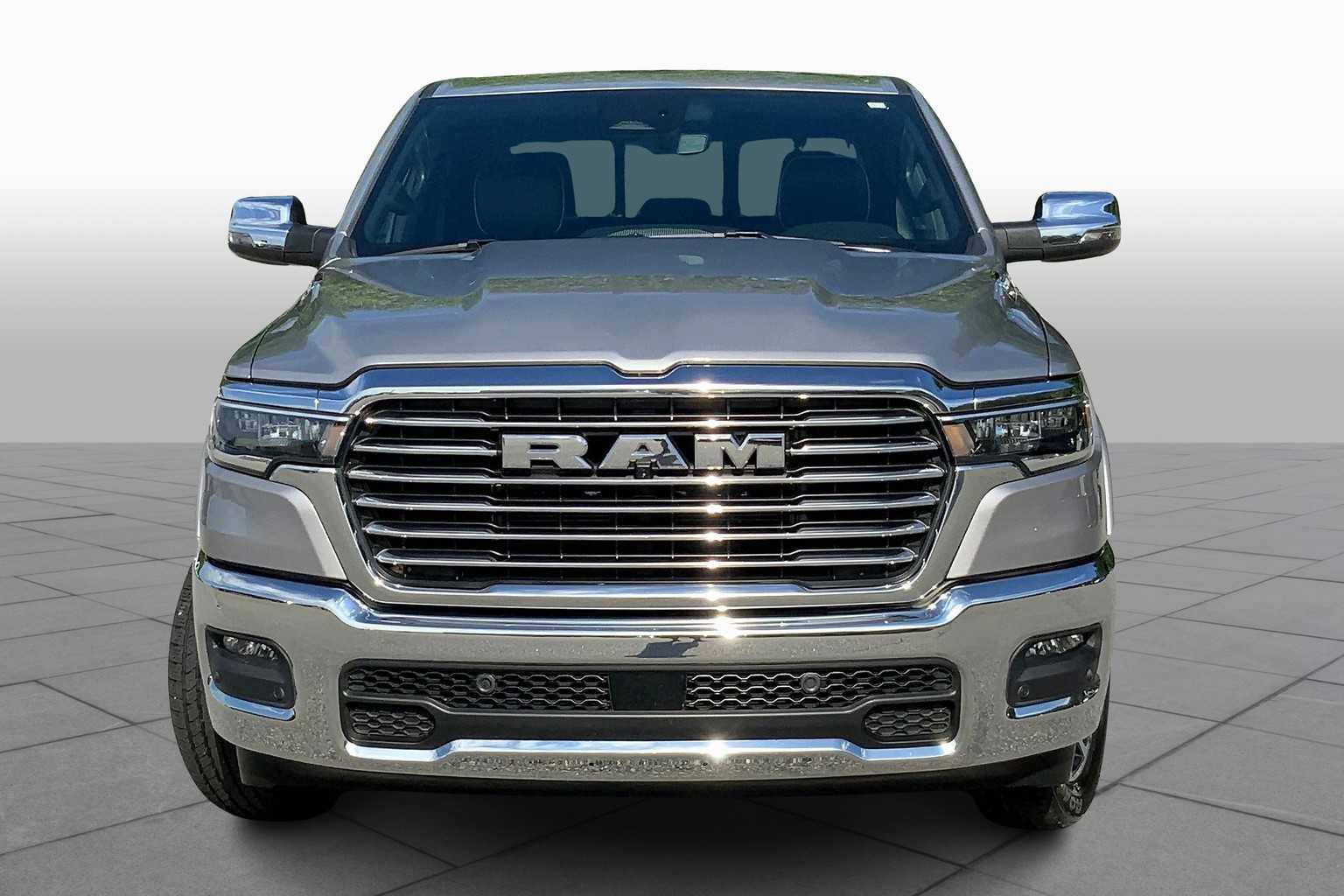 2025 Ram 1500 Laramie photo 3