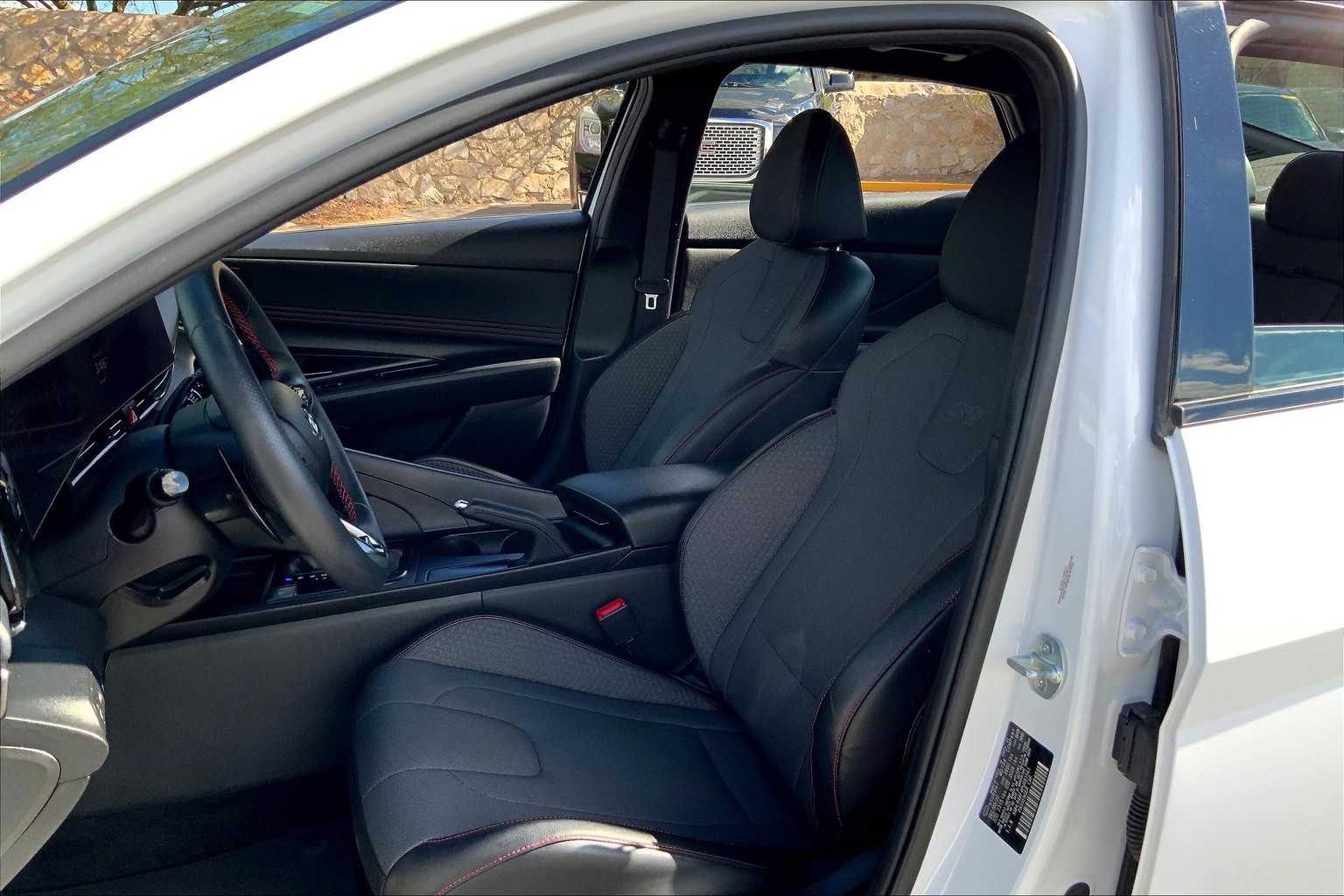 2023 Hyundai Elantra N Line photo 7
