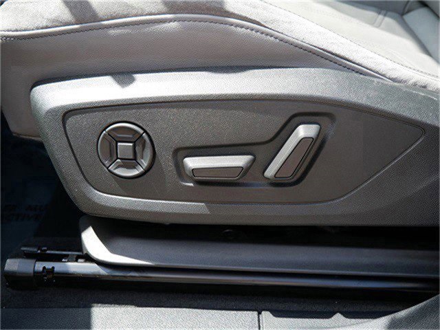 2022 Audi Q3 S line Premium Plus photo 19