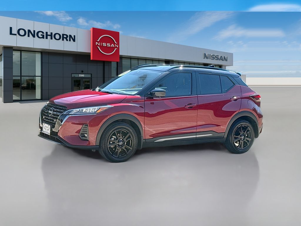 2024 Nissan Kicks SR photo 3
