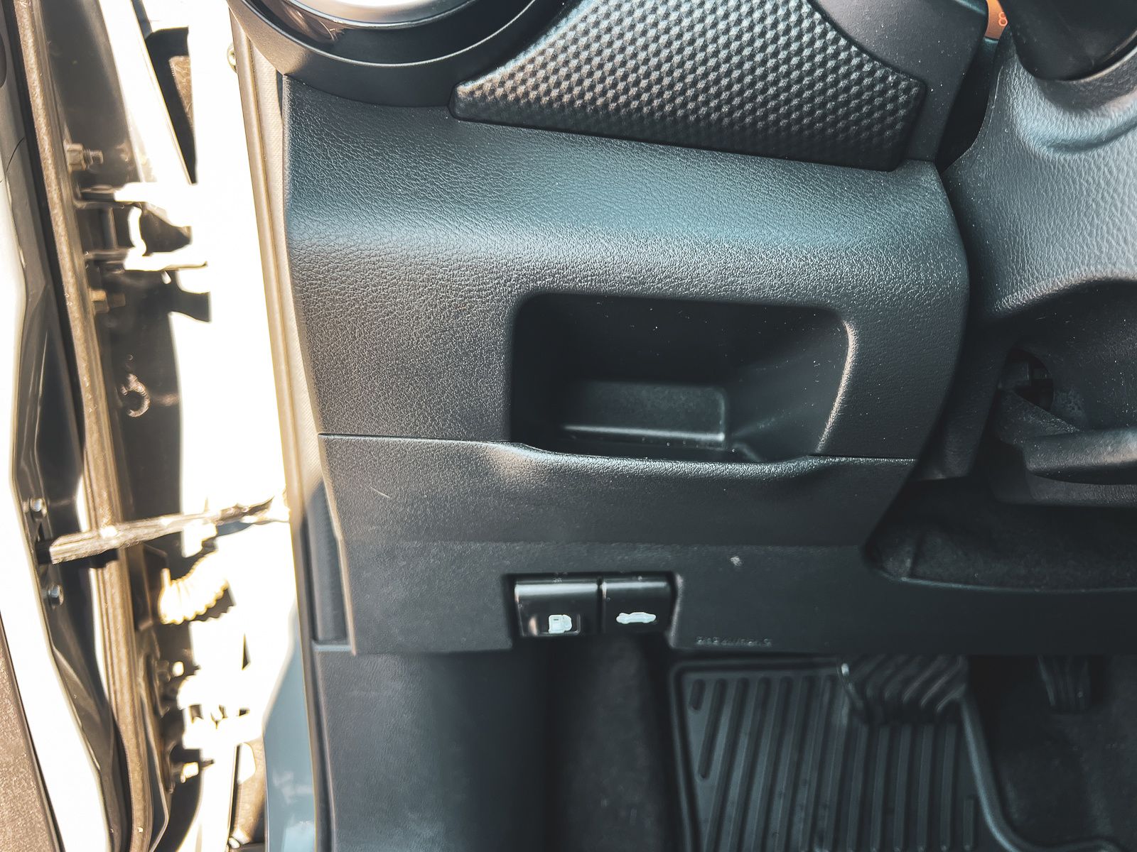 2023 Nissan Kicks SV photo 22