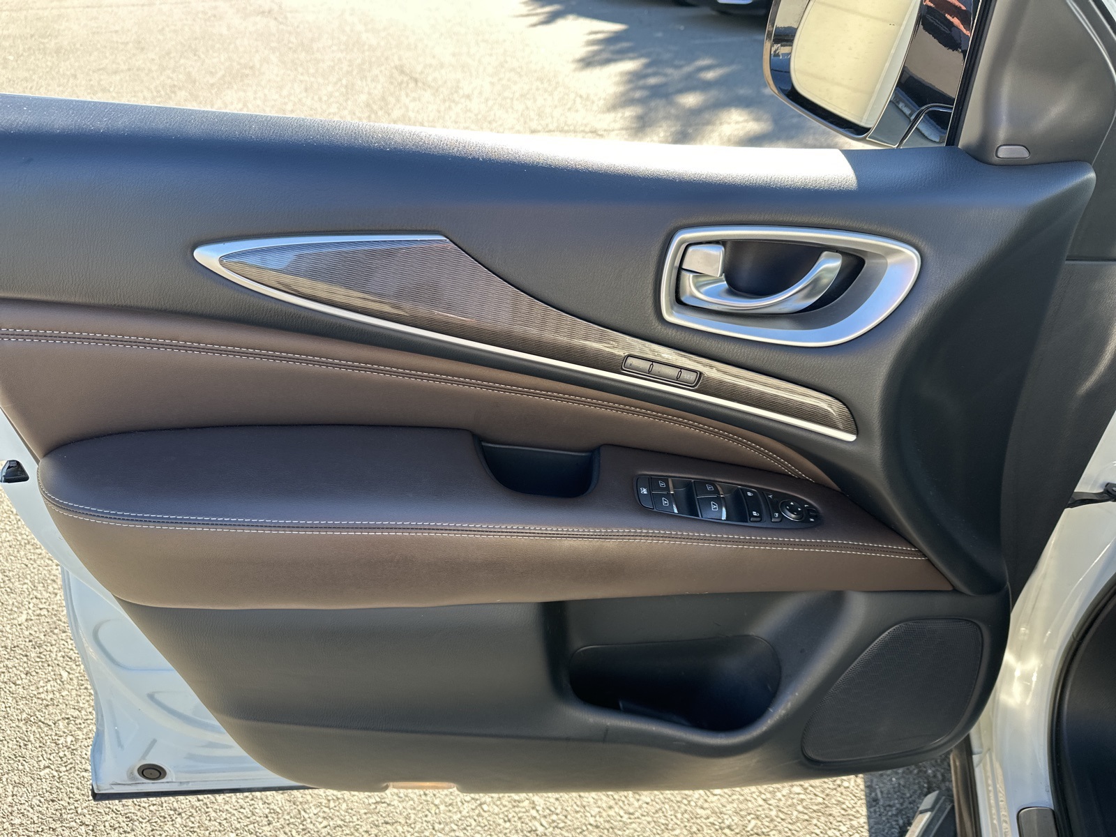 2019 Infiniti QX60 Luxe photo 23