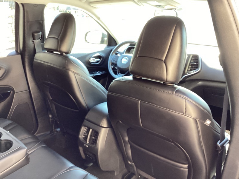 2020 Jeep Cherokee Altitude Sport photo 13