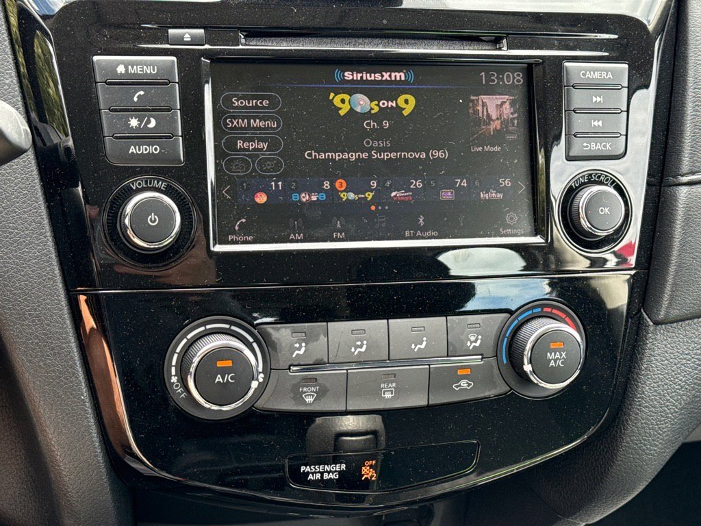 2019 Nissan Rogue S photo 10
