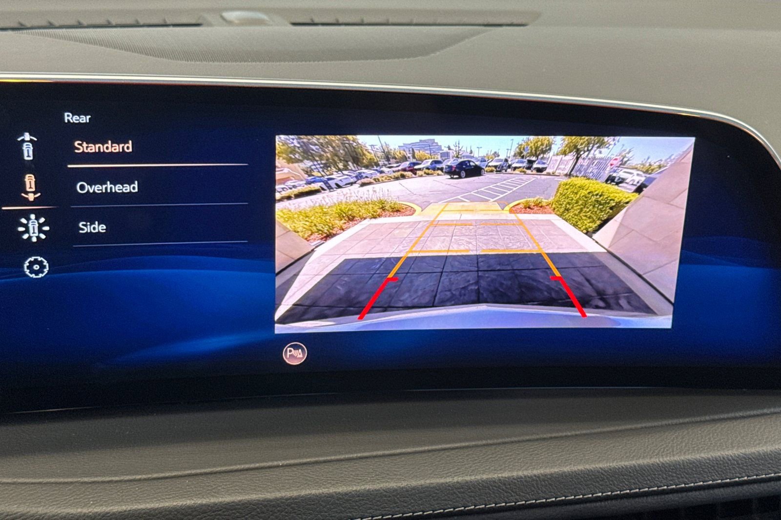 2025 Cadillac XT4 Premium Luxury photo 17