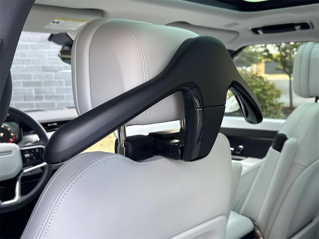 2023 Land Rover Range Rover Sport SE photo 14