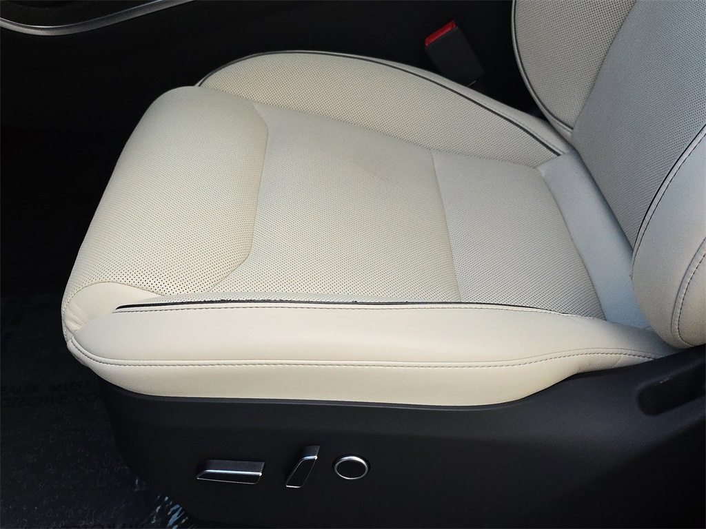 2023 Tesla Model X Plaid photo 17