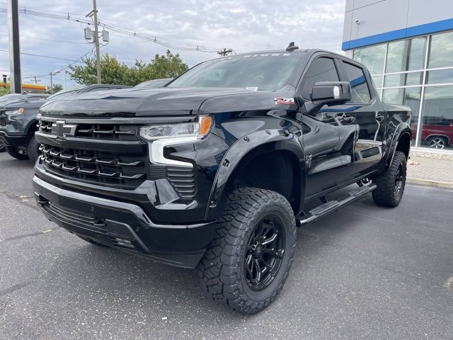 2025 Chevrolet Silverado 1500 RST photo 2
