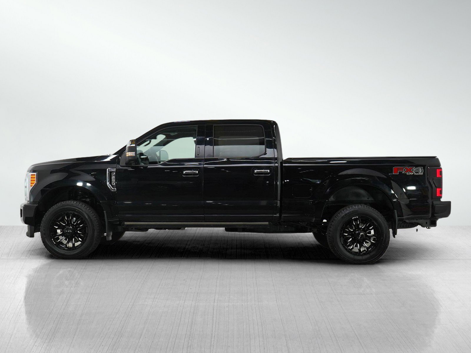 Used 2019 Ford F-250 Super Duty Platinum with VIN 1FT7W2B64KEC93529 for sale in Minneapolis, Minnesota