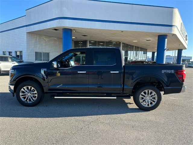 2025 Ford F-150 Lariat photo 2