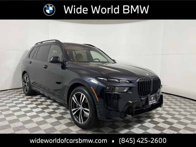 2023 BMW X7 40i's photo