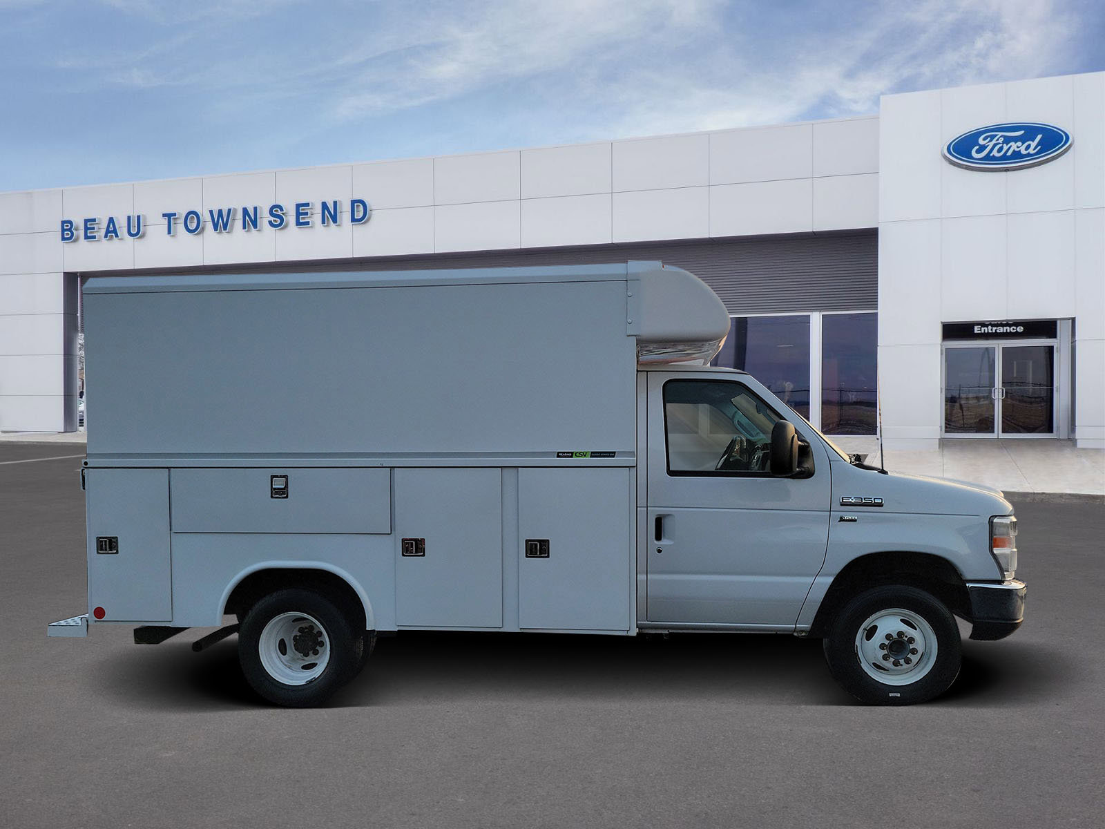 2019 Ford E-350 photo 3