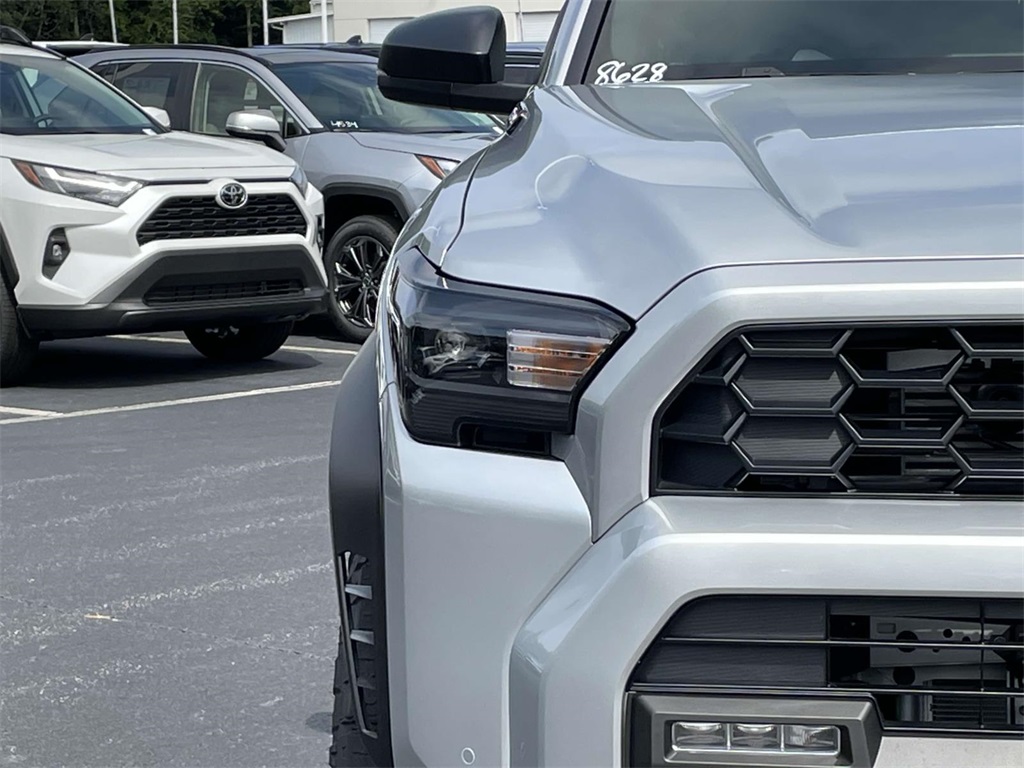 2025 Toyota 4Runner TRD Off-Road photo 8