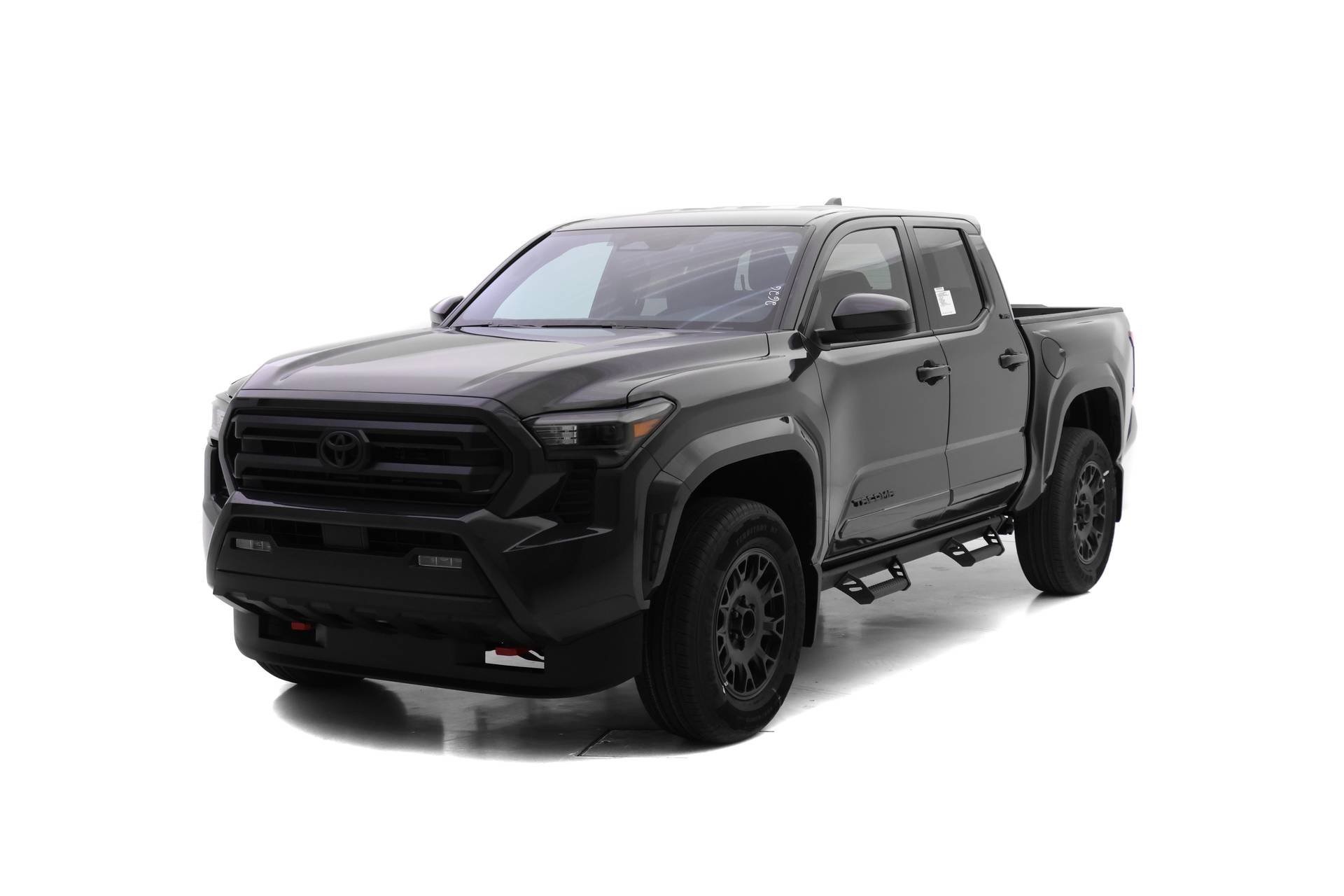 2025 Toyota Tacoma SR5's photo