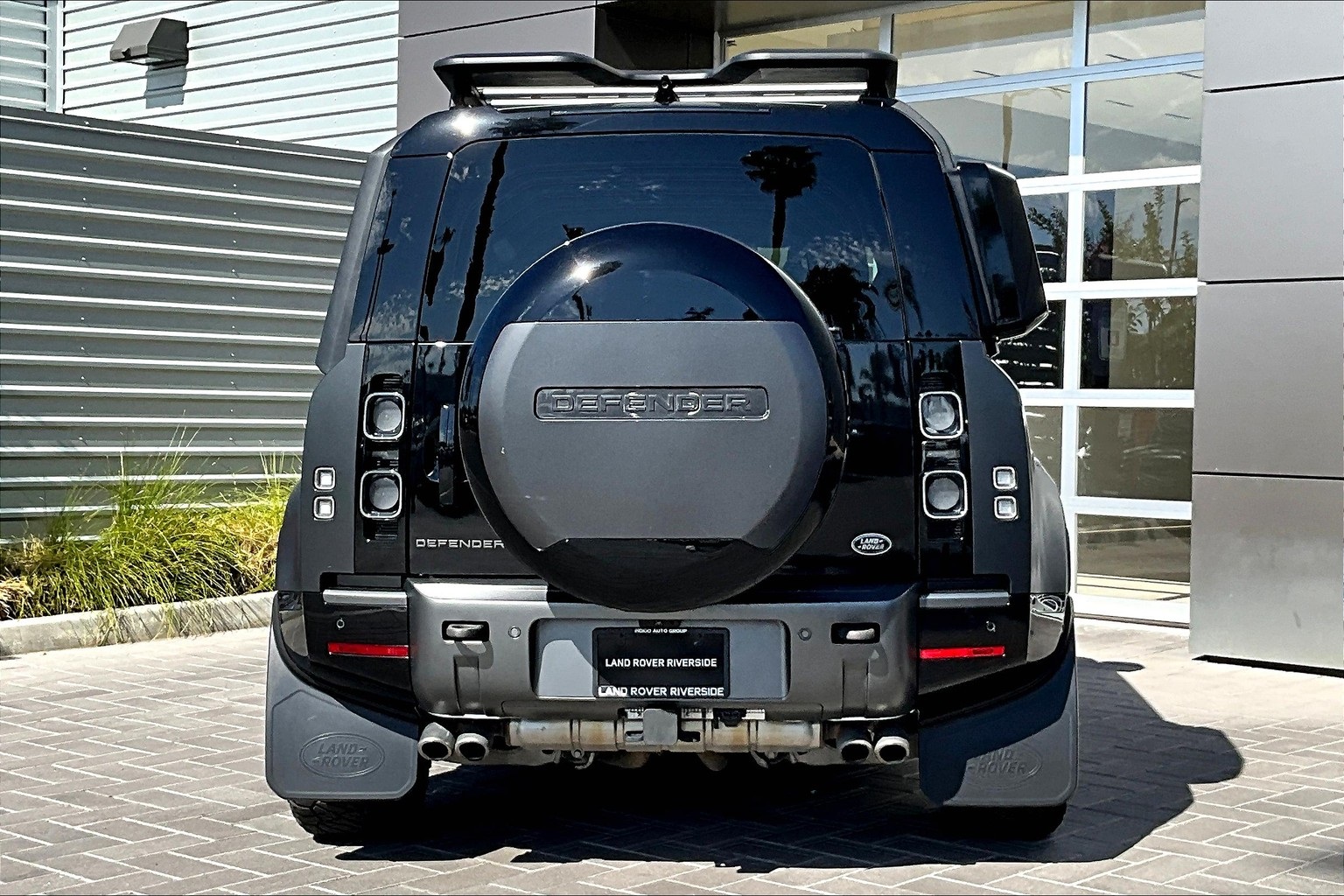 2023 Land Rover Defender 110 V8 Carpathian Edition photo 4