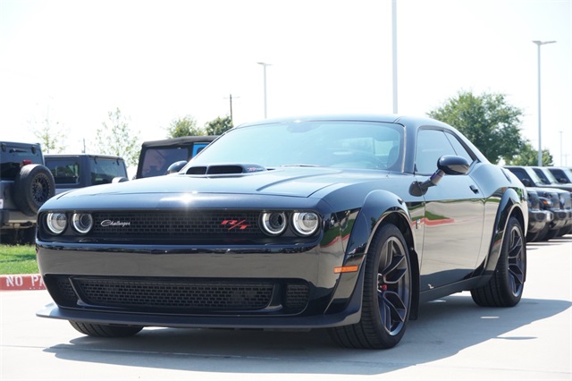 2021 Dodge Challenger R/T Scat Pack Widebody photo 3
