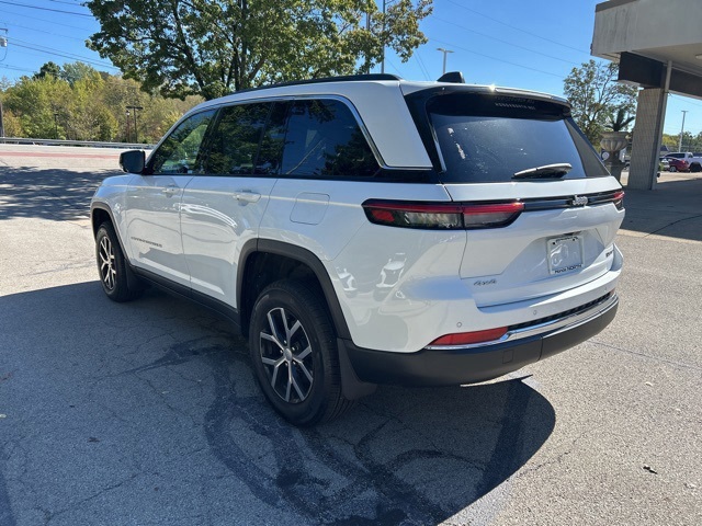 2024 Jeep Grand Cherokee Limited photo 3