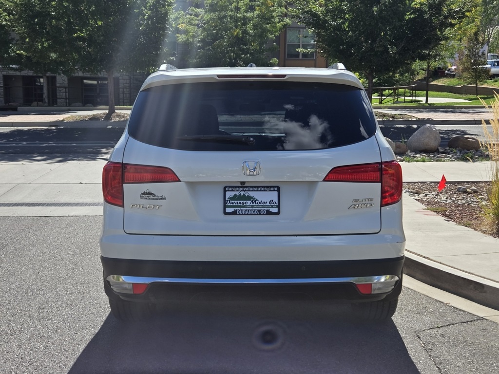 2017 Honda Pilot Elite photo 6