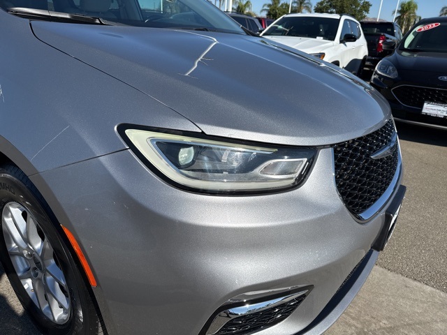 2021 Chrysler Pacifica Touring L photo 10