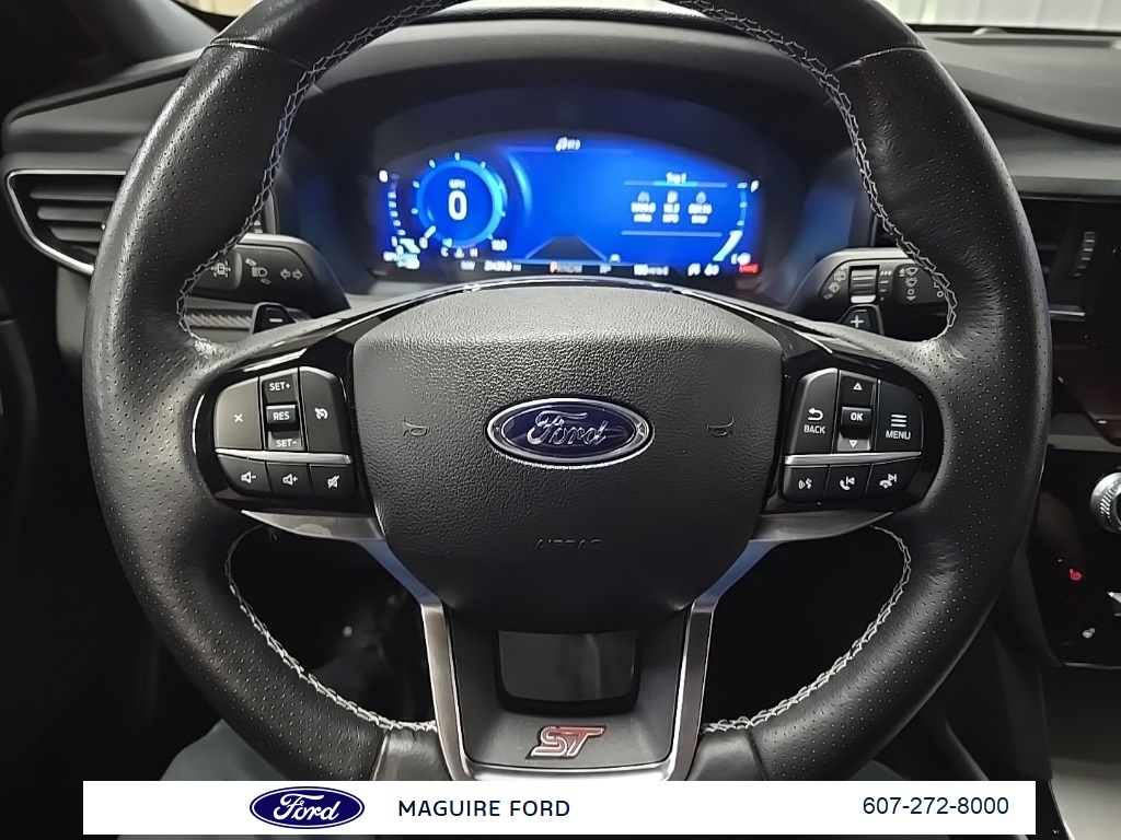 2022 Ford Explorer ST photo 19