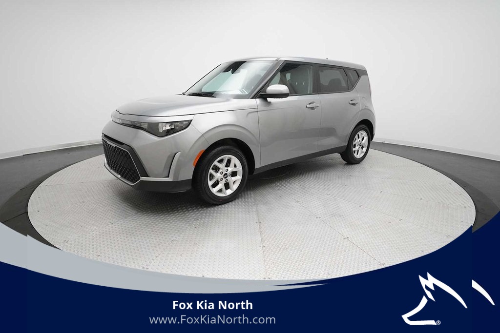 2024 Kia Soul LX's photo