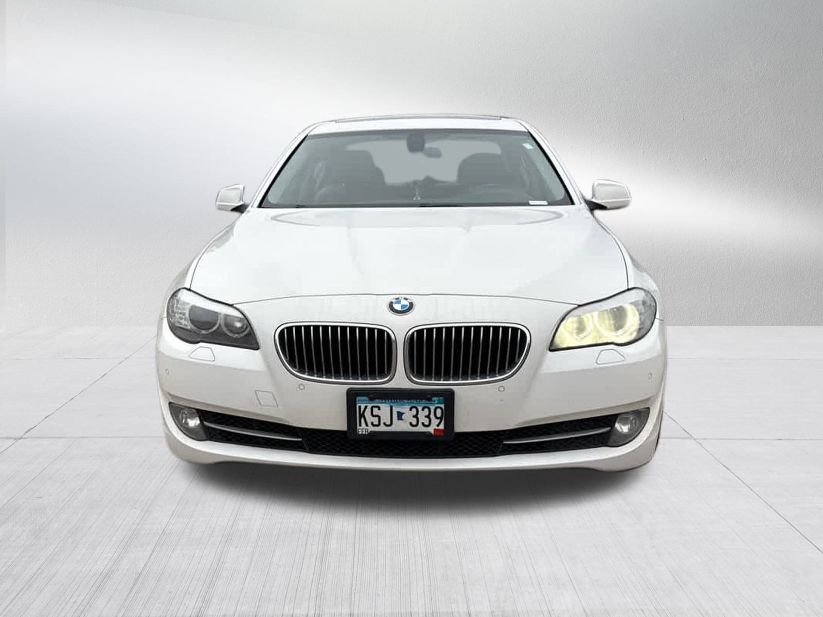 Used 2011 BMW 5 Series 535i with VIN WBAFU7C55BC871084 for sale in Coon Rapids, Minnesota