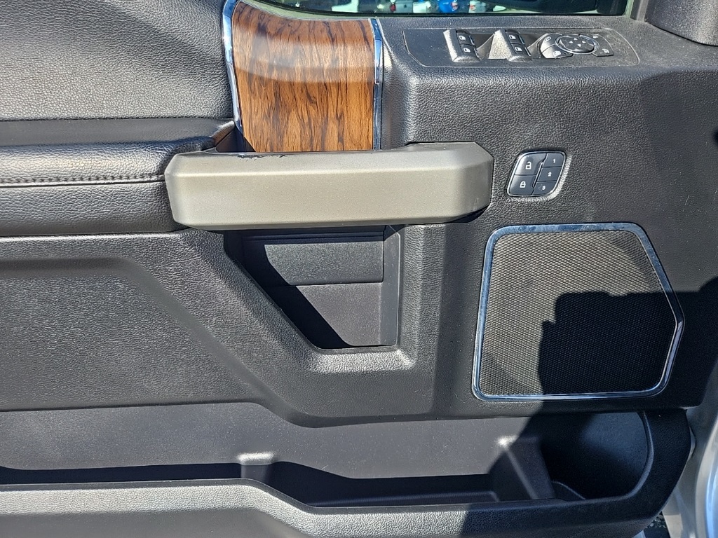 2018 Ford F-150 Lariat photo 10
