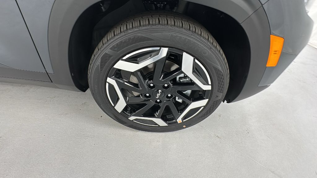 2026 Kia Seltos SX photo 9