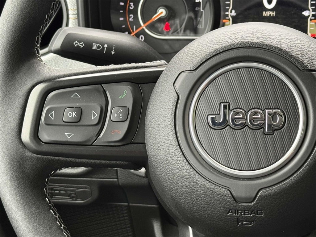 2025 Jeep Wrangler Sport S photo 21