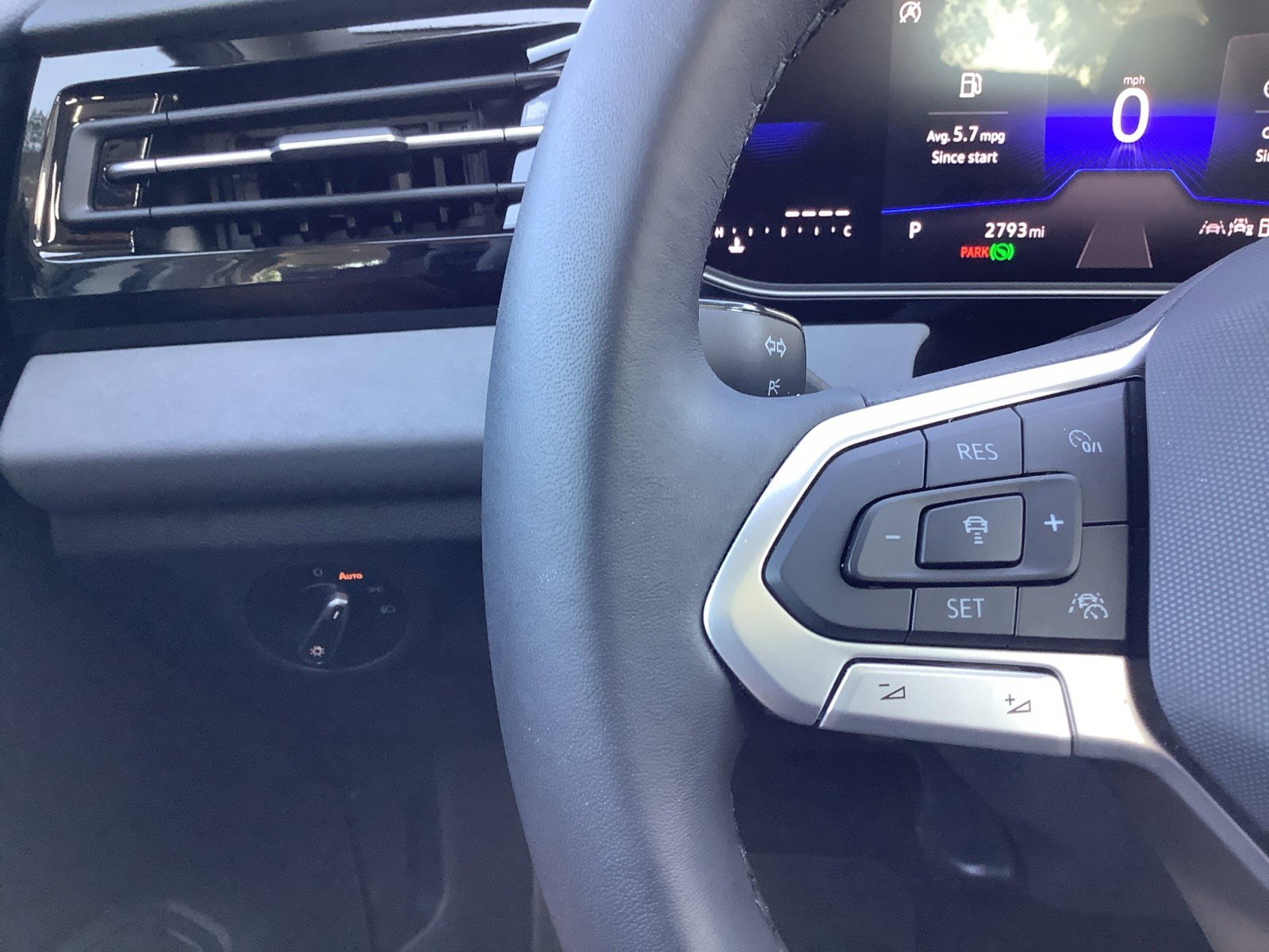 2025 Volkswagen Jetta SE photo 28