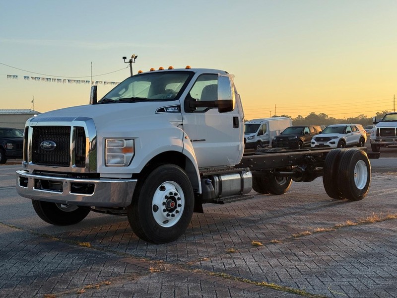 New 2026 Ford F-650 Straight Frame 218" WB 144" CA's photo